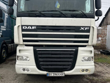 Даф XF 105 2012 в Кременчуге на Automoto.ua Белый Даф XF 105, объемом двигателя 12.9 л и пробегом 958 тыс. км за 15200 $, фото 1 на Automoto.ua