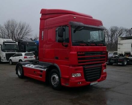 Красный Даф XF 105, объемом двигателя 12.9 л и пробегом 379 тыс. км за 16200 $, фото 2 на Automoto.ua