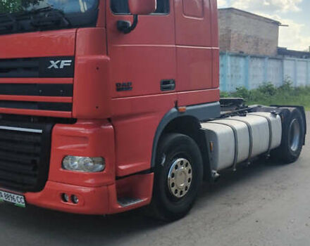 Красный Даф XF 105, объемом двигателя 12 л и пробегом 1 тыс. км за 12800 $, фото 2 на Automoto.ua