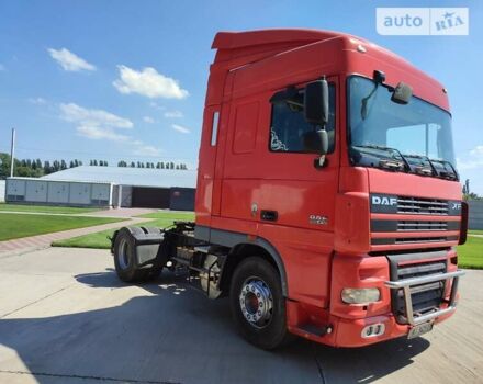 Красный Даф XF 105, объемом двигателя 12.9 л и пробегом 999 тыс. км за 15000 $, фото 1 на Automoto.ua