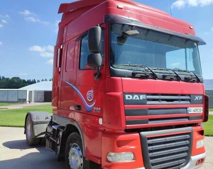 Красный Даф XF 105, объемом двигателя 12.9 л и пробегом 999 тыс. км за 15000 $, фото 1 на Automoto.ua