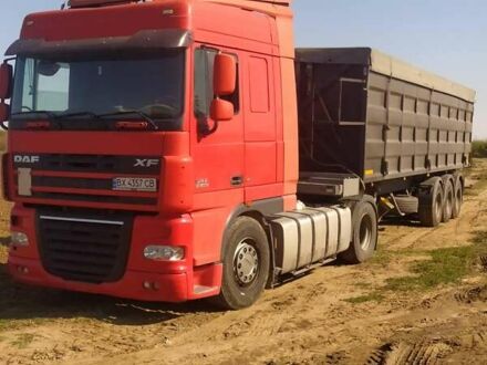 Даф XF 105 2006 у Хмельницькому на Automoto.ua Червоний Даф XF 105, об'ємом двигуна 12.9 л та пробігом 1 тис. км за 220000 $, фото 1 на Automoto.ua