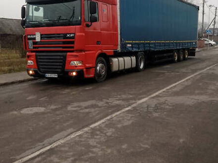 Красный Даф XF 105, объемом двигателя 12.9 л и пробегом 100 тыс. км за 19500 $, фото 1 на Automoto.ua