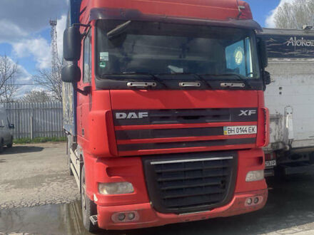 Красный Даф XF 105, объемом двигателя 12.9 л и пробегом 957 тыс. км за 14500 $, фото 1 на Automoto.ua