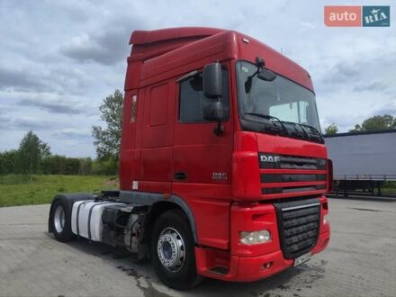Даф XF 105 2010 у Городке на Automoto.ua Червоний Даф XF 105, об'ємом двигуна 12.9 л та пробігом 1 тис. км за 9500 $, фото 1 на Automoto.ua