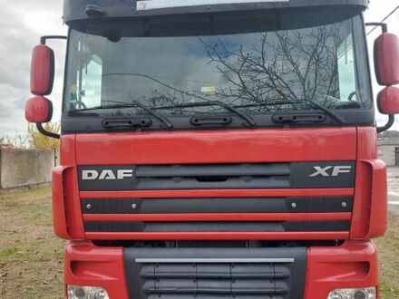 Даф XF 105 2012 у Сарнах на Automoto.ua Червоний Даф XF 105, об'ємом двигуна 12.9 л та пробігом 1 тис. км за 30700 $, фото 1 на Automoto.ua