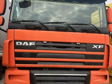 Даф XF 105 2013 у Калуше на Automoto.ua Червоний Даф XF 105, об'ємом двигуна 12 л та пробігом 685 тис. км за 16900 $, фото 1 на Automoto.ua