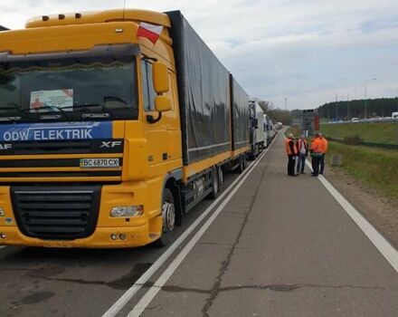 Жовтий Даф XF 105, об'ємом двигуна 12.9 л та пробігом 1 тис. км за 27500 $, фото 1 на Automoto.ua