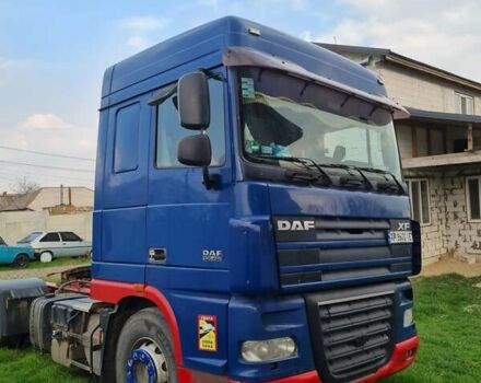 Синий Даф XF 105, объемом двигателя 12.9 л и пробегом 800 тыс. км за 12000 $, фото 4 на Automoto.ua