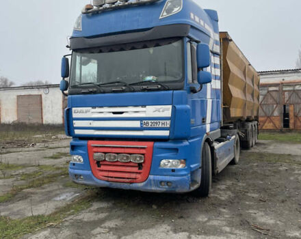 Синий Даф XF 105, объемом двигателя 12.9 л и пробегом 400 тыс. км за 10000 $, фото 1 на Automoto.ua