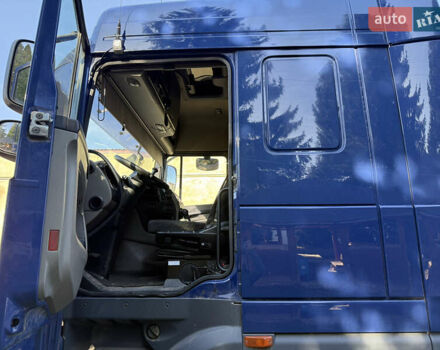Синий Даф XF 105, объемом двигателя 12.9 л и пробегом 965 тыс. км за 10500 $, фото 3 на Automoto.ua