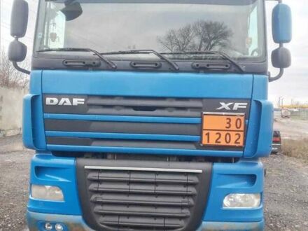 Синий Даф XF 105, объемом двигателя 12.9 л и пробегом 811 тыс. км за 16000 $, фото 1 на Automoto.ua