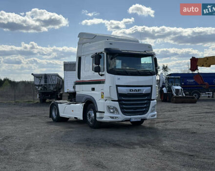 Белый Даф XF 106, объемом двигателя 12.9 л и пробегом 800 тыс. км за 26999 $, фото 2 на Automoto.ua