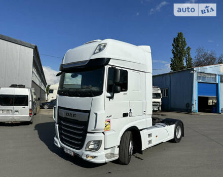 Белый Даф XF 106, объемом двигателя 12.9 л и пробегом 840 тыс. км за 33000 $, фото 1 на Automoto.ua