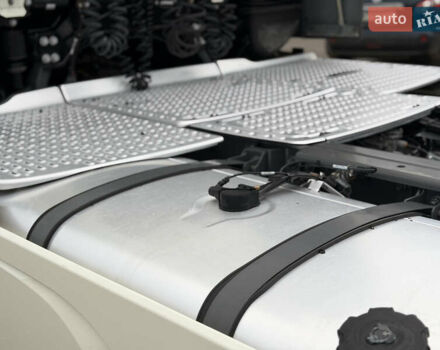 Белый Даф XF 106, объемом двигателя 12.9 л и пробегом 490 тыс. км за 38567 $, фото 6 на Automoto.ua