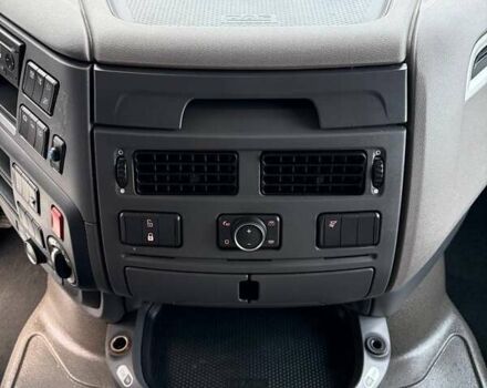 Белый Даф XF 106, объемом двигателя 12.9 л и пробегом 500 тыс. км за 35999 $, фото 105 на Automoto.ua