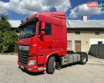 Красный Даф XF 106, объемом двигателя 12.9 л и пробегом 840 тыс. км за 20703 $, фото 1 на Automoto.ua