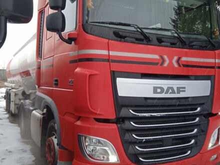 Красный Даф XF 106, объемом двигателя 12.9 л и пробегом 794 тыс. км за 13500 $, фото 1 на Automoto.ua