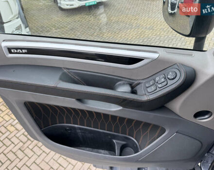 Серый Даф XF 106, объемом двигателя 12.9 л и пробегом 689 тыс. км за 32900 $, фото 34 на Automoto.ua