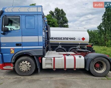 Синий Даф XF 106, объемом двигателя 11 л и пробегом 623 тыс. км за 38332 $, фото 3 на Automoto.ua