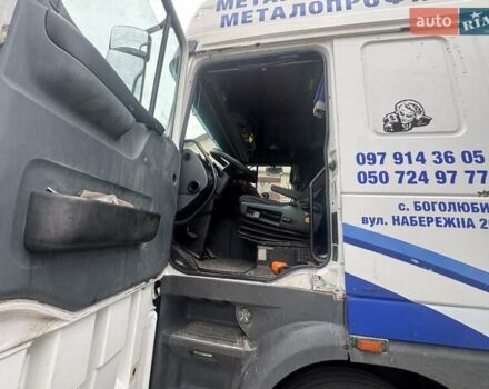 Белый Даф XF 95, объемом двигателя 12.58 л и пробегом 130 тыс. км за 13000 $, фото 2 на Automoto.ua