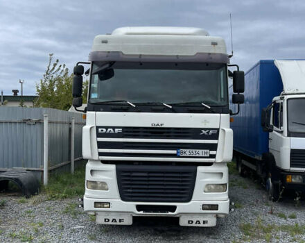 Даф XF 95 2003 у Рівному на Automoto.ua Білий Даф XF 95, об'ємом двигуна 12.58 л та пробігом 2 тис. км за 15500 $, фото 2 на Automoto.ua