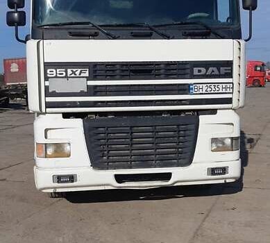 Белый Даф XF 95, объемом двигателя 0 л и пробегом 720 тыс. км за 8500 $, фото 5 на Automoto.ua