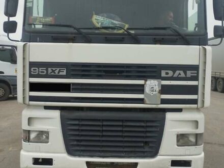 Білий Даф XF 95, об'ємом двигуна 12.65 л та пробігом 441 тис. км за 5500 $, фото 1 на Automoto.ua