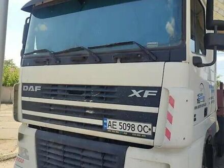 Даф XF 95 2004 в Днепре (Днепропетровске) на Automoto.ua Белый Даф XF 95, объемом двигателя 12.58 л и пробегом 1 тыс. км за 6500 $, фото 1 на Automoto.ua