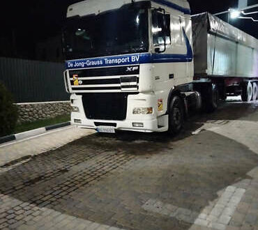 Даф XF 95 2005 в Тернополе на Automoto.ua Белый Даф XF 95, объемом двигателя 12.58 л и пробегом 138 тыс. км за 26650 $, фото 1 на Automoto.ua