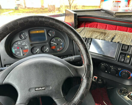 Красный Даф XF 95, объемом двигателя 12 л и пробегом 940 тыс. км за 11699 $, фото 12 на Automoto.ua