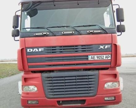 Красный Даф XF 95, объемом двигателя 12.58 л и пробегом 2 тыс. км за 10000 $, фото 1 на Automoto.ua