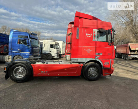 Красный Даф XF 95, объемом двигателя 12 л и пробегом 940 тыс. км за 11699 $, фото 4 на Automoto.ua