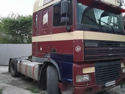 Даф XF 95 2000 в Бердичеве на Automoto.ua Красный Даф XF 95, объемом двигателя 12.6 л и пробегом 1000 тыс. км за 5000 $, фото 1 на Automoto.ua