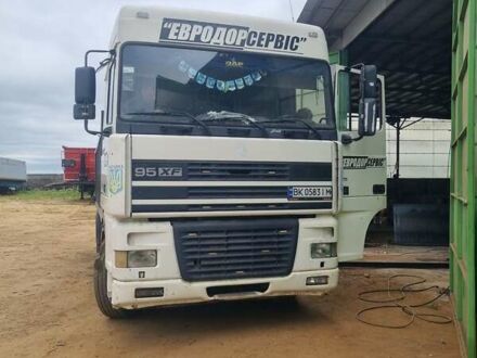 Даф XF 95 2002 у Рівному на Automoto.ua Даф XF 95, об'ємом двигуна 12.6 л та пробігом 770 тис. км за 15550 $, фото 1 на Automoto.ua
