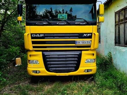 Даф XF 95 2004 у Кобеляках на Automoto.ua Жовтий Даф XF 95, об'ємом двигуна 12.85 л та пробігом 1 тис. км за 35000 $, фото 1 на Automoto.ua