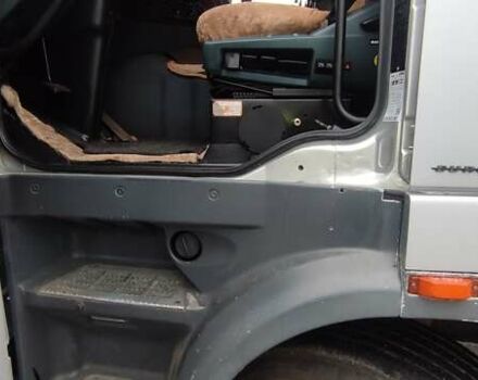 Сірий Даф XF 95, об'ємом двигуна 13 л та пробігом 150 тис. км за 7500 $, фото 4 на Automoto.ua