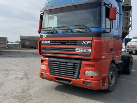 Даф XF 95 2004 в Староконстантинов на Automoto.ua Синий Даф XF 95, объемом двигателя 12.58 л и пробегом 1 тыс. км за 8500 $, фото 1 на Automoto.ua