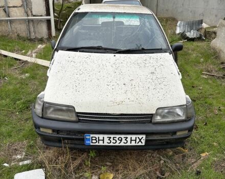 Белый Дайхатсу Шарада, объемом двигателя 1 л и пробегом 1 тыс. км за 500 $, фото 1 на Automoto.ua
