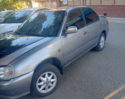 Сірий Дайхатсу Charade, об'ємом двигуна 1 л та пробігом 300 тис. км за 2000 $, фото 1 на Automoto.ua