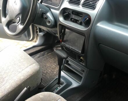 Білий Дайхатсу Sirion, об'ємом двигуна 1 л та пробігом 166 тис. км за 3300 $, фото 4 на Automoto.ua