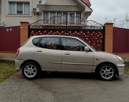 Бежевый Дайхатсу Сирион, объемом двигателя 0.99 л и пробегом 290 тыс. км за 1900 $, фото 5 на Automoto.ua