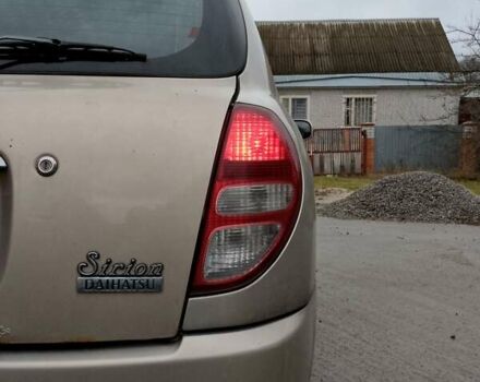 Бежевый Дайхатсу Сирион, объемом двигателя 0.99 л и пробегом 290 тыс. км за 1900 $, фото 4 на Automoto.ua