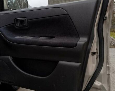 Бежевый Дайхатсу Сирион, объемом двигателя 0.99 л и пробегом 290 тыс. км за 1900 $, фото 2 на Automoto.ua