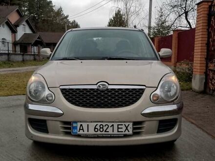 Бежевый Дайхатсу Сирион, объемом двигателя 0.99 л и пробегом 290 тыс. км за 1900 $, фото 1 на Automoto.ua