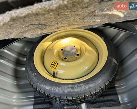 Черный Дайхатсу Сирион, объемом двигателя 1 л и пробегом 116 тыс. км за 3700 $, фото 26 на Automoto.ua