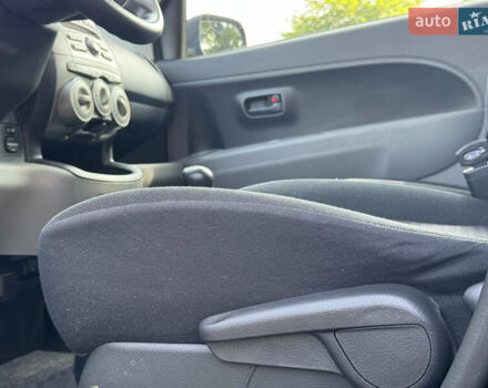 Чорний Дайхатсу Sirion, об'ємом двигуна 1 л та пробігом 116 тис. км за 4200 $, фото 23 на Automoto.ua