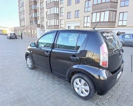 Черный Дайхатсу Сирион, объемом двигателя 1 л и пробегом 170 тыс. км за 4200 $, фото 3 на Automoto.ua