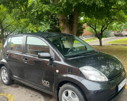 Чорний Дайхатсу Sirion, об'ємом двигуна 1.3 л та пробігом 137 тис. км за 4500 $, фото 1 на Automoto.ua