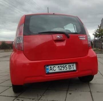 Червоний Дайхатсу Sirion, об'ємом двигуна 1 л та пробігом 159 тис. км за 3899 $, фото 4 на Automoto.ua